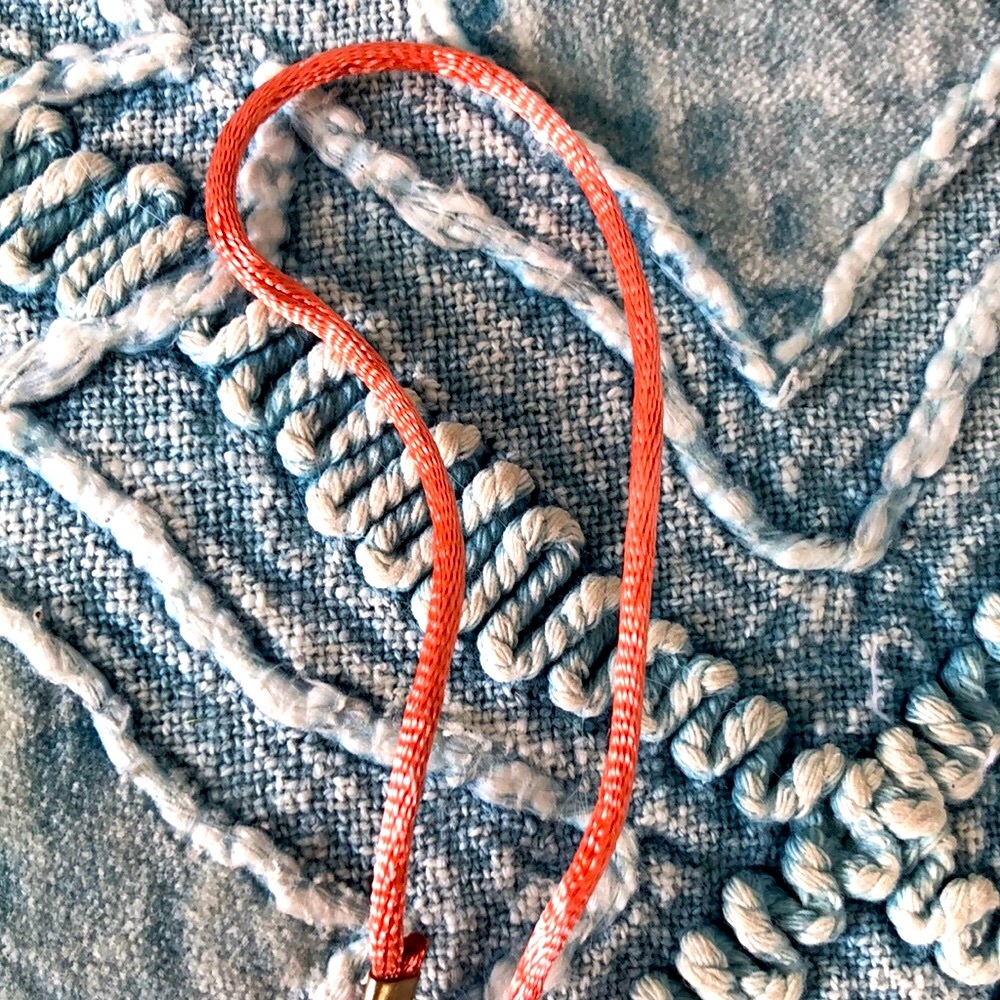 'HUSTLIN' BOOKMARK PENDANT - Picture 6 of 8